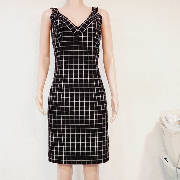 Michael Kors Black Plaid Checkered V Neck Sleeveless Dress Sz 6 - Picture 1 of 15